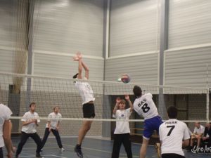 ua121110volleybaltoernooi100.JPG